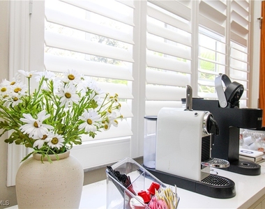 4853 Hampshire Court - Photo Thumbnail 22