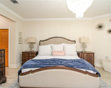 4853 Hampshire Court - Photo Thumbnail 28