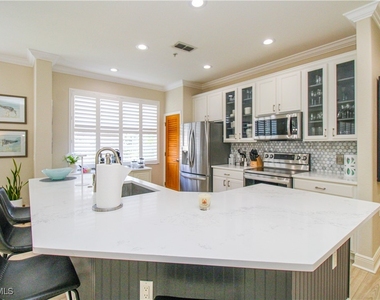 4853 Hampshire Court - Photo Thumbnail 18