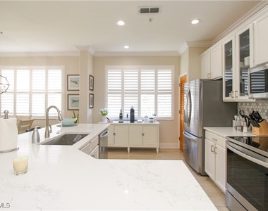 4853 Hampshire Court - Photo Thumbnail 15