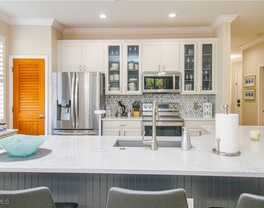 4853 Hampshire Court - Photo Thumbnail 20