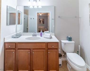 9731 Acqua Court - Photo Thumbnail 16