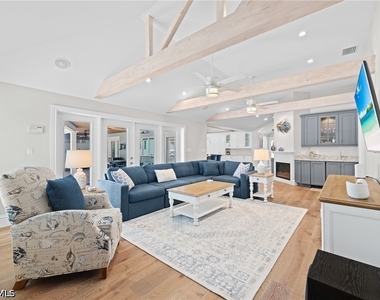 1320 Marlin Drive - Photo Thumbnail 11