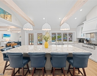 1320 Marlin Drive - Photo Thumbnail 5