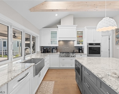 1320 Marlin Drive - Photo Thumbnail 6