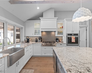 1320 Marlin Drive - Photo Thumbnail 8