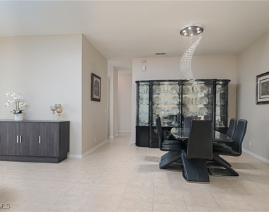 2250 Grove Drive - Photo Thumbnail 14