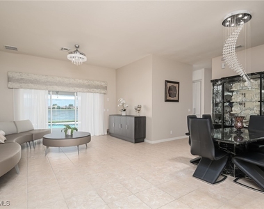 2250 Grove Drive - Photo Thumbnail 10