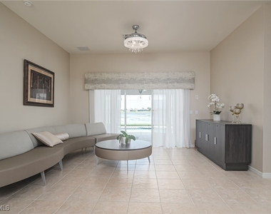 2250 Grove Drive - Photo Thumbnail 12