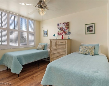 5550 Heron Point Drive - Photo Thumbnail 12