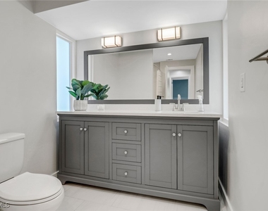 2680 Longboat Drive - Photo Thumbnail 16