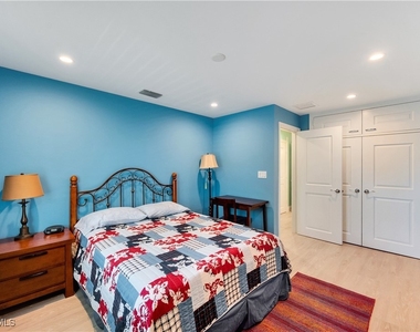 1065 Gulf Shore Boulevard N - Photo Thumbnail 15