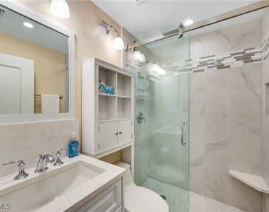 1065 Gulf Shore Boulevard N - Photo Thumbnail 12