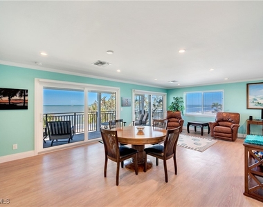 1065 Gulf Shore Boulevard N - Photo Thumbnail 4