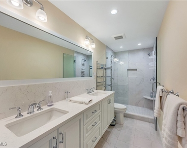 1065 Gulf Shore Boulevard N - Photo Thumbnail 5