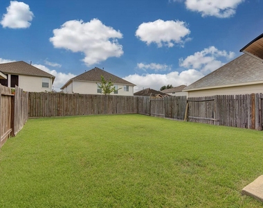 13983 Maximos Drive - Photo Thumbnail 32