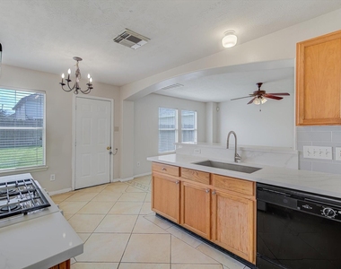 13983 Maximos Drive - Photo Thumbnail 11