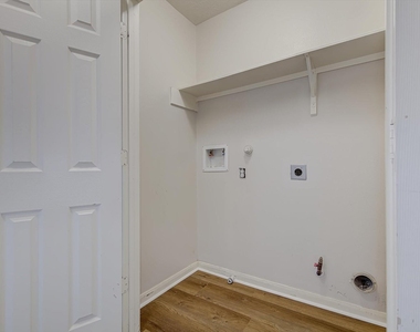 13983 Maximos Drive - Photo Thumbnail 31