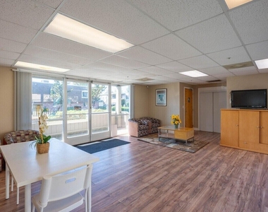 30 Novato St - Photo Thumbnail 4