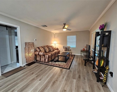 2117 Ivey Lane - Photo Thumbnail 4