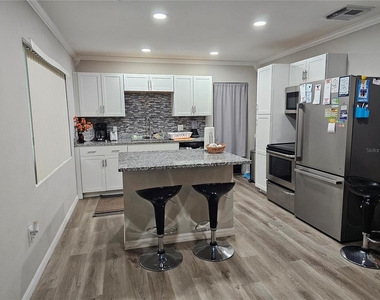 2117 Ivey Lane - Photo Thumbnail 2