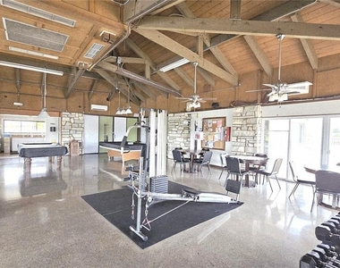 13398 Ballon Avenue - Photo Thumbnail 17