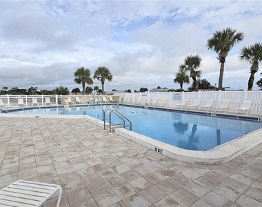 13398 Ballon Avenue - Photo Thumbnail 20