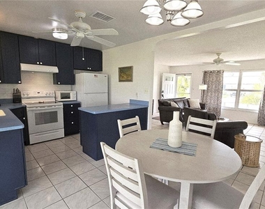 13398 Ballon Avenue - Photo Thumbnail 9