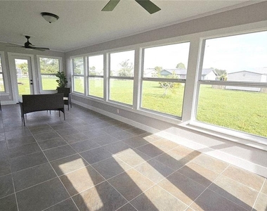 13398 Ballon Avenue - Photo Thumbnail 15