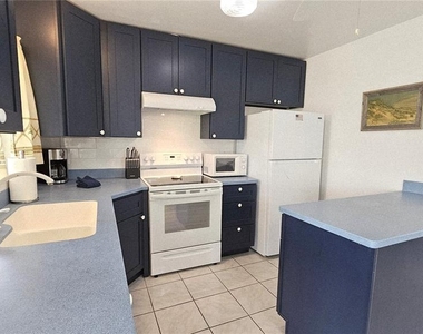 13398 Ballon Avenue - Photo Thumbnail 7