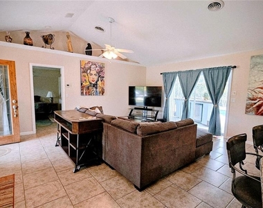 881 Bayshore Drive - Photo Thumbnail 10