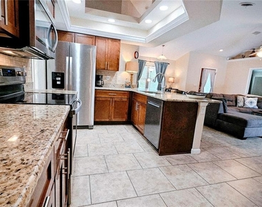 881 Bayshore Drive - Photo Thumbnail 15