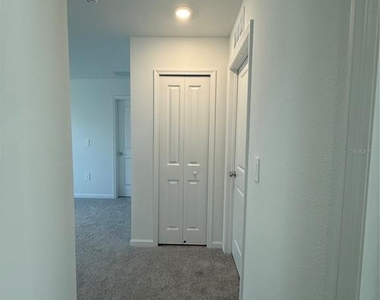 2528 Absolute Avenue - Photo Thumbnail 9