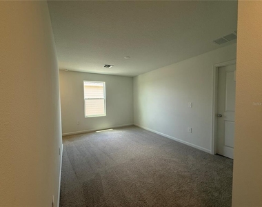2528 Absolute Avenue - Photo Thumbnail 10