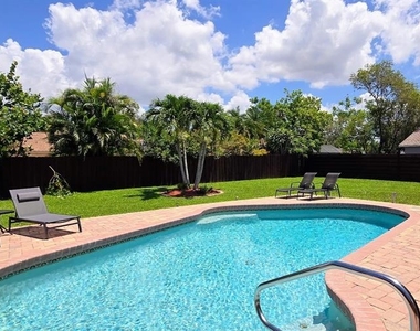 3803 Easton Street - Photo Thumbnail 3