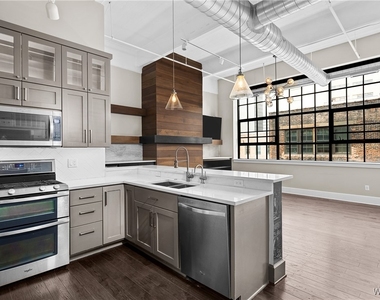 210 Ellicott Street - Photo Thumbnail 4