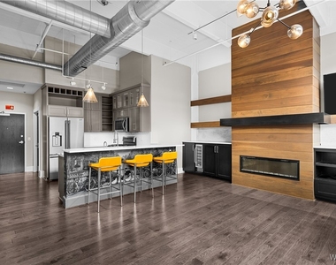 210 Ellicott Street - Photo Thumbnail 6