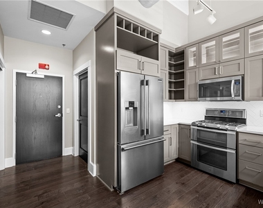 210 Ellicott Street - Photo Thumbnail 3