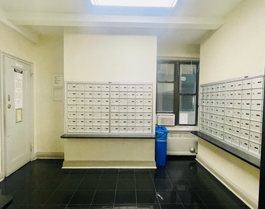140 East 46th Street - Photo Thumbnail 12