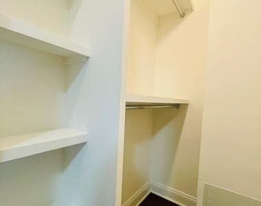 140 East 46th Street - Photo Thumbnail 9