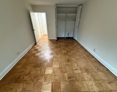 East 71th Street - Photo Thumbnail 7
