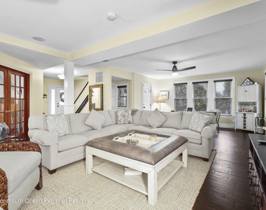 513 Ocean Park Avenue - Photo Thumbnail 5