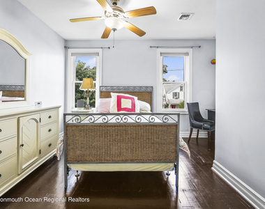 513 Ocean Park Avenue - Photo Thumbnail 18