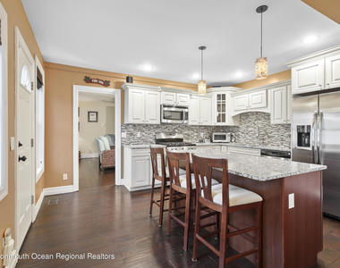 513 Ocean Park Avenue - Photo Thumbnail 12