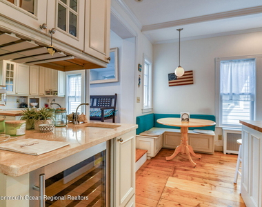 8 Surf Avenue - Photo Thumbnail 9