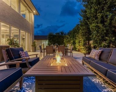 524 Poinciana Drive - Photo Thumbnail 12