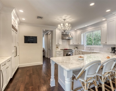524 Poinciana Drive - Photo Thumbnail 8