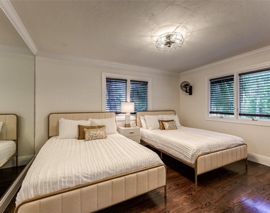 524 Poinciana Drive - Photo Thumbnail 6