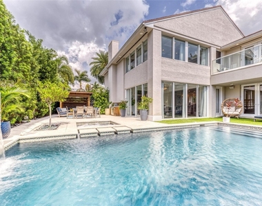 524 Poinciana Drive - Photo Thumbnail 22