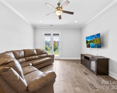 124 Sisters Cove Court - Photo Thumbnail 40